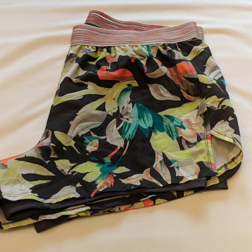 Avia 2 in 1 Women's Athletic Shorts EUC!